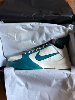 Kobe 5 Caitlin Clark PE Coconut Milk Spruce