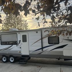 2014 Salem 27ft Travel Trailer Clean