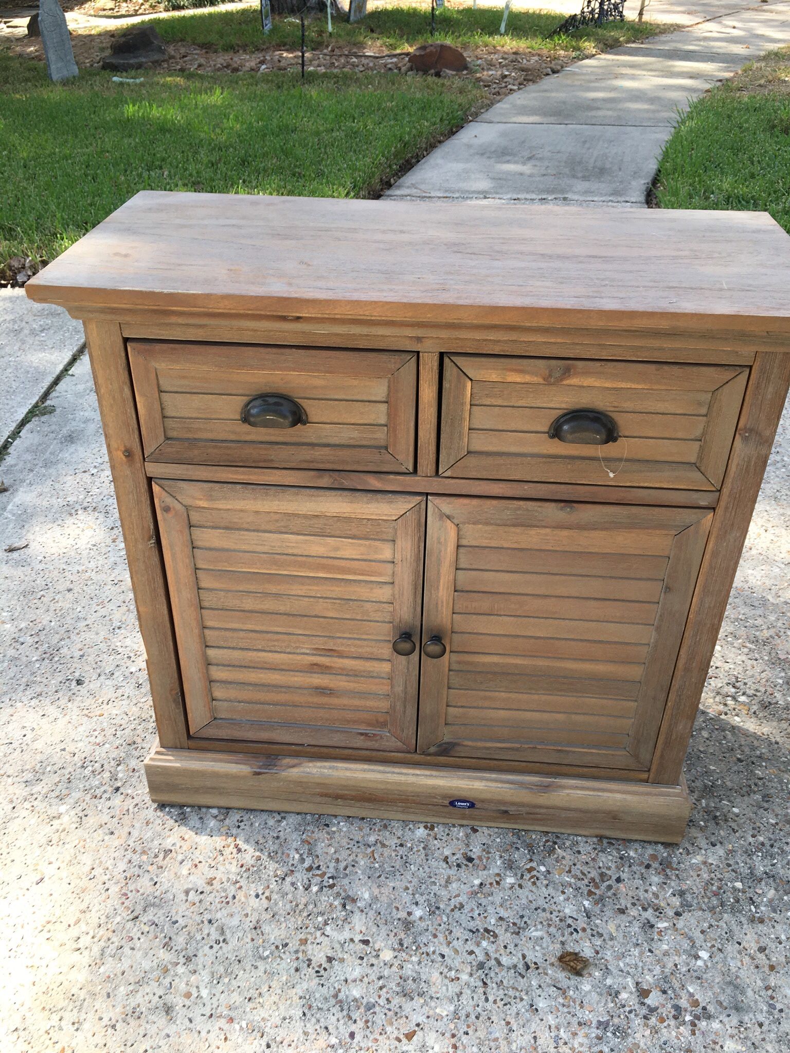 Has small Chip . allen + roth  31-in x 31-in Weathered Wood Buff Wood Desk Hutch $175.00 O’B’O’ W 31-in X D 14-in X H 31-in
