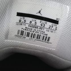 9.5 Men's Jordans 