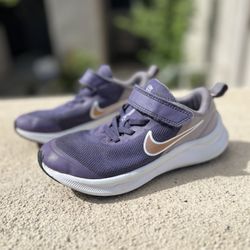 Nike Starrunne Kids Size 13C