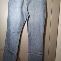 Men's Levi Jeans Size 36/32