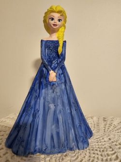 $10.00 - Disney Coin Bank, "Elsa From Frozen" Movie Character!  