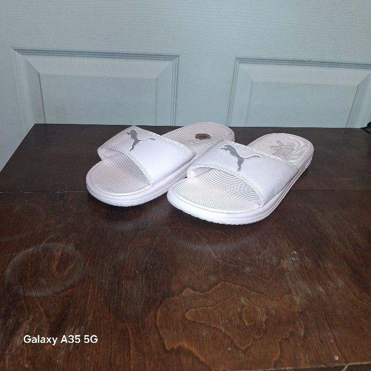 Like New,Puma Slides