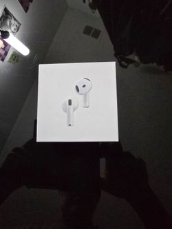 Airpods 4 with active noise cancelation