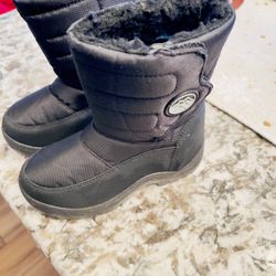 Kids Snow/Rain Boots - Size 12 