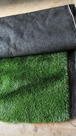 THICK ARTIFICIAL GRASS UNINSTALLED LEFTOVERS *** 72 Square Feet—- (measures 6’x12’)