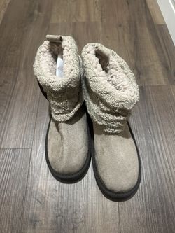 Muk Luks Women’s Slippers NWT