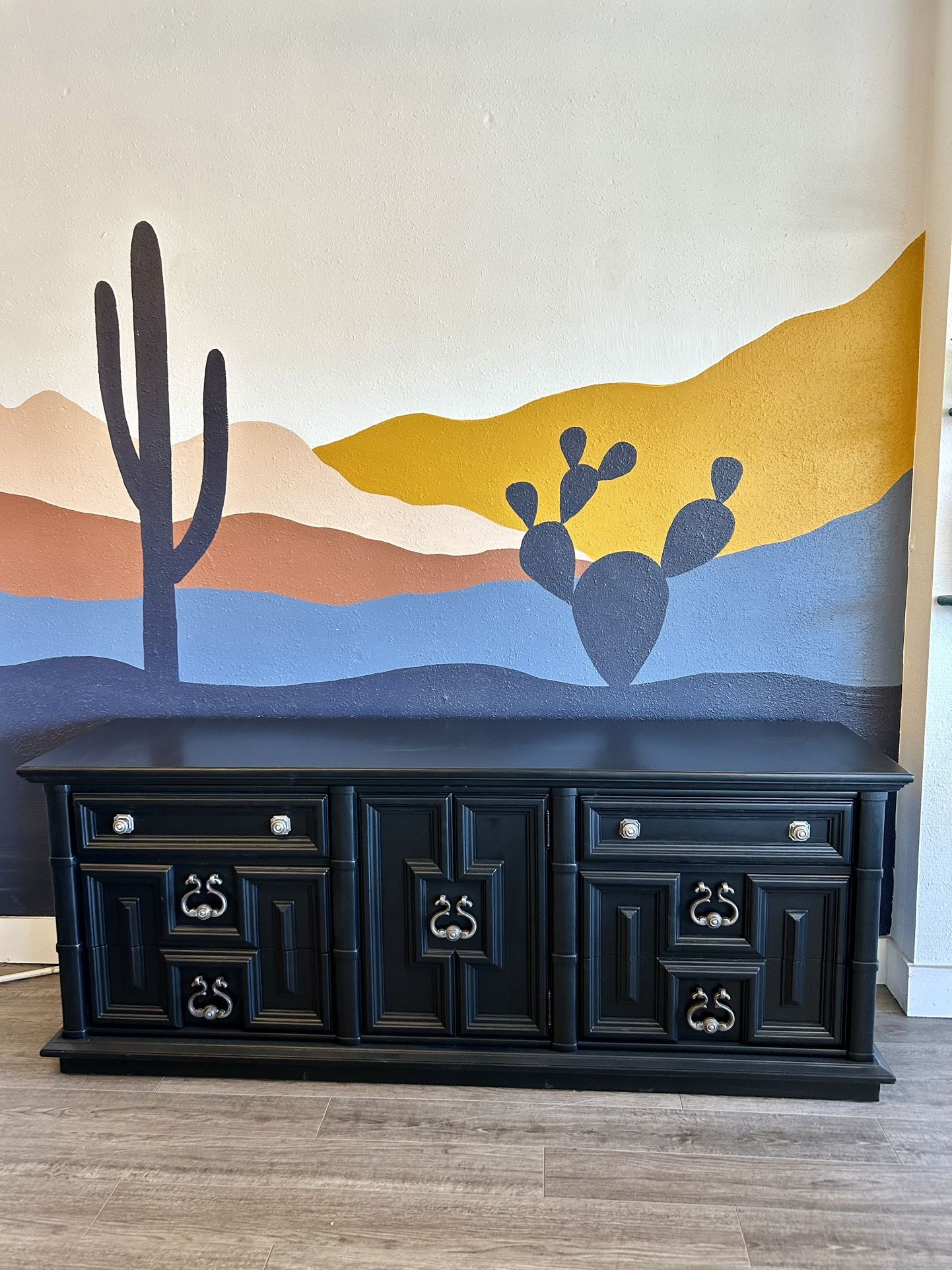 Beautiful Black Dresser / 9 Drawers / Vintage Sideboard / Buffet / Tv Stand