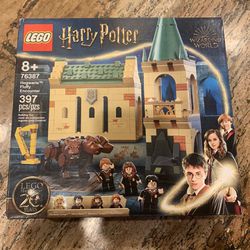 LEGO HARRY POTTER Hogwarts Fluffy Encounter (76387) (RETIRED)