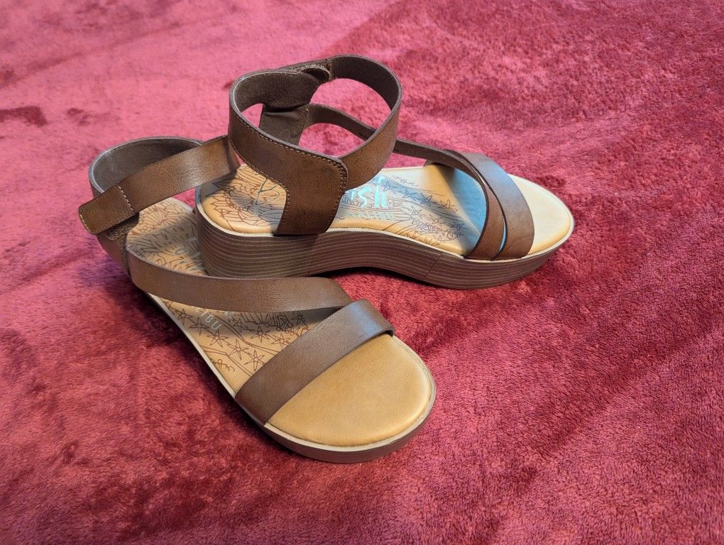 NEW Blowfish Malibu "Livey" Wedge Sandal, Size 11
