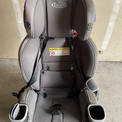Graco Extend2Fit Convertible Car Seat – Great Condition! ($100 OBO)