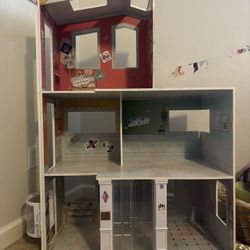Rainbow High Dollhouse
