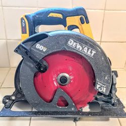 DeWalt DCS575 7 1/4" Cordless Circular Saw +Saw Blade