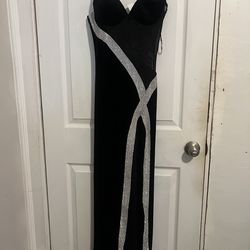 Ropa en muy buen estado a buen precio , mandar mensaje para info