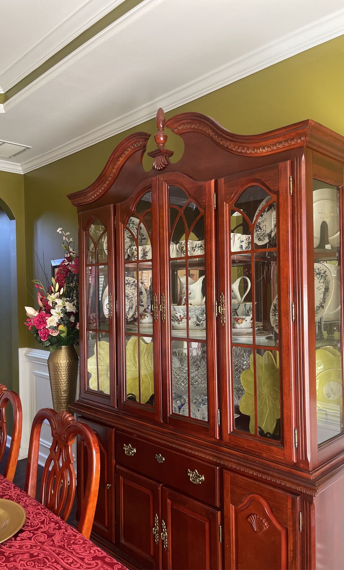 Traditional China Cabinet