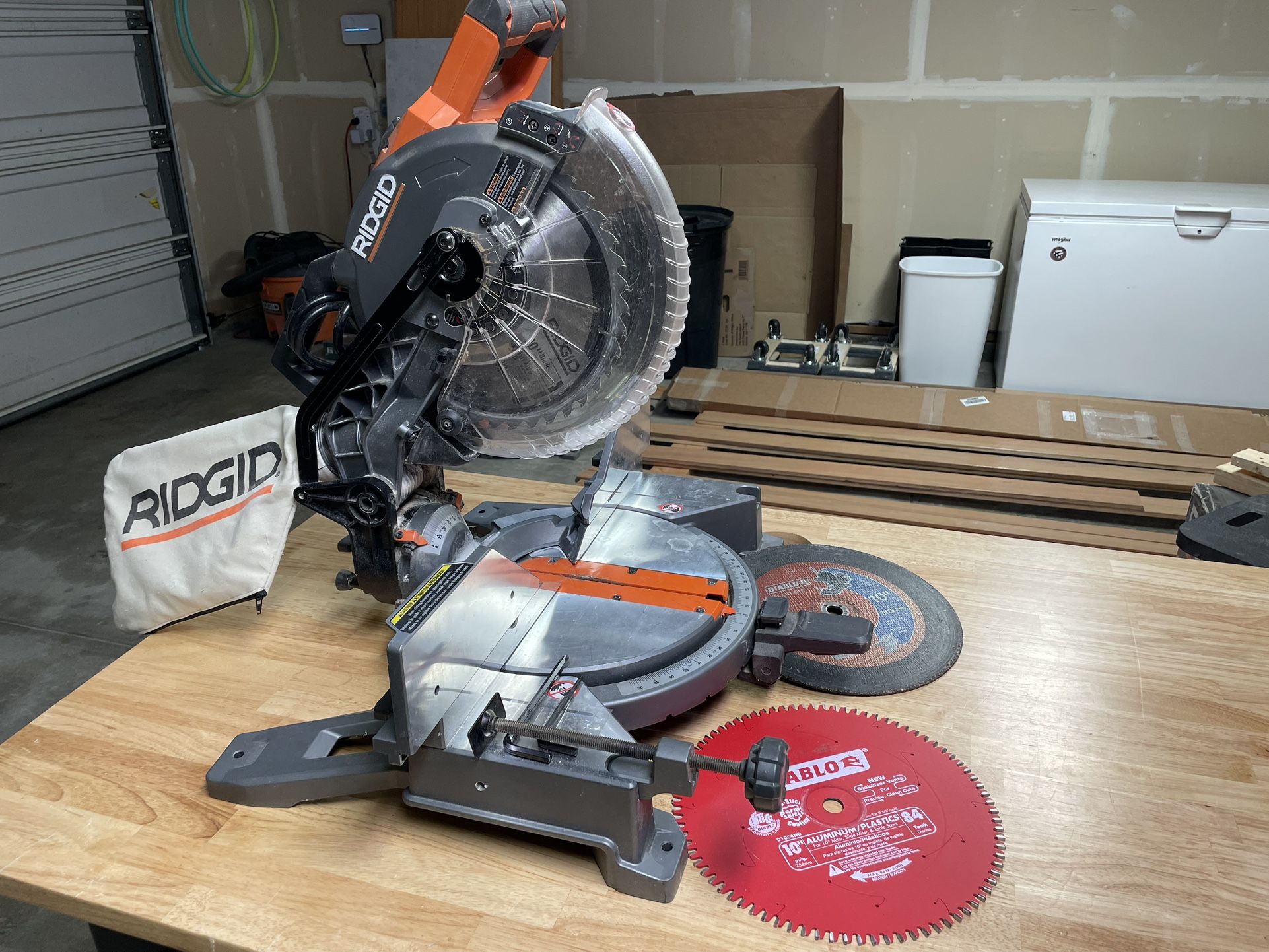 Ridgid 10 In Miter Saw