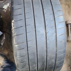 1.   275/35/20.   Michelin  Pilot Sport  35%
