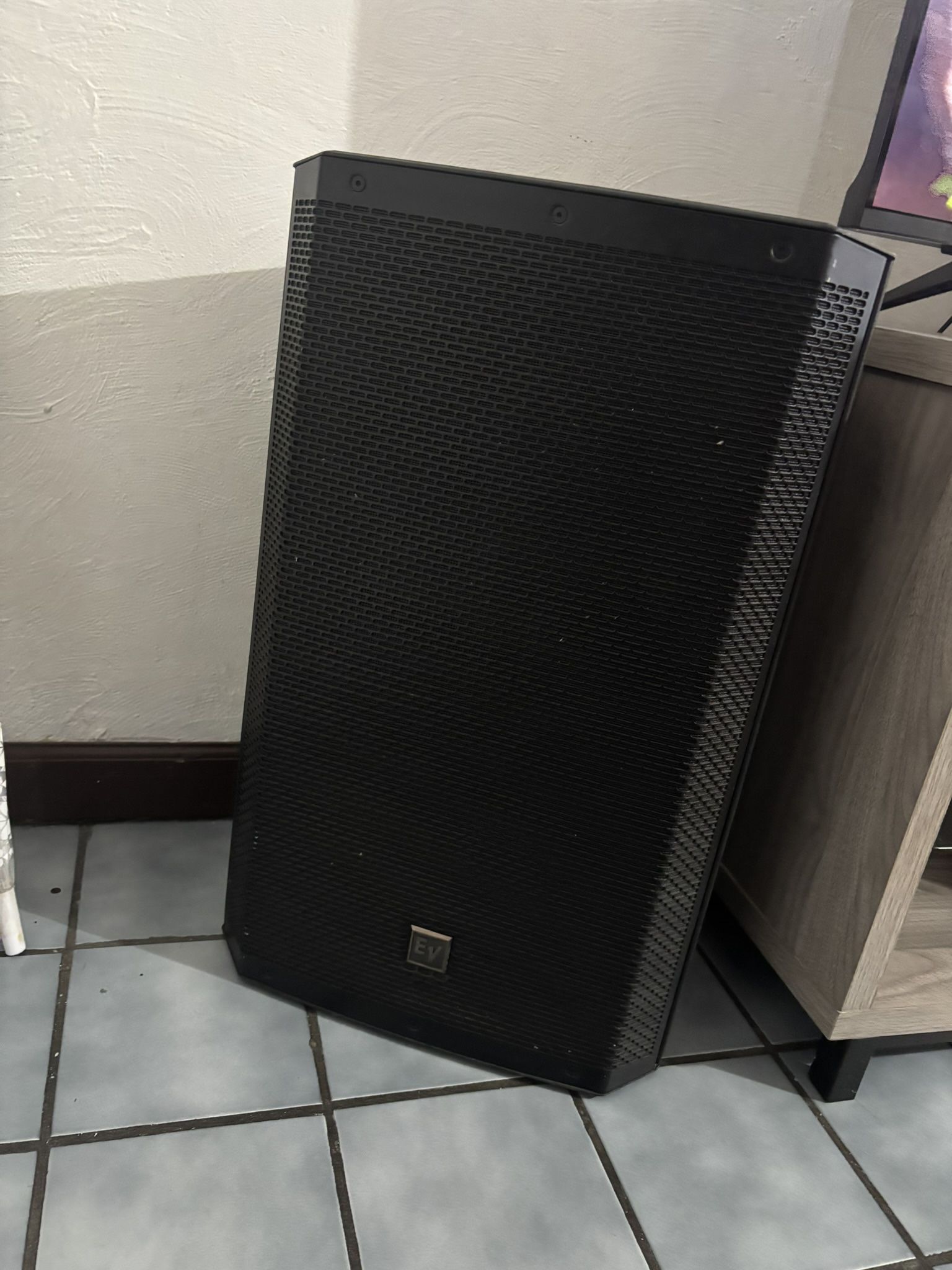 Speaker Zlx 