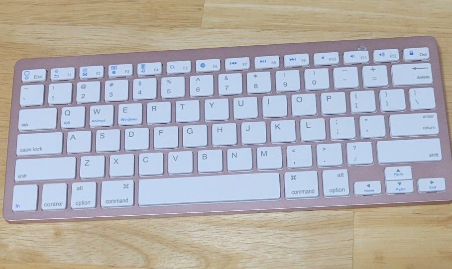 Wireless Bluetooth Keyboard Compatible With Android,ios,Windows. Will Meet At Qt On McClay Rd. In St.peters Mo 63(contact info removed).