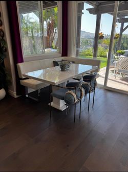 Dinning set for sale