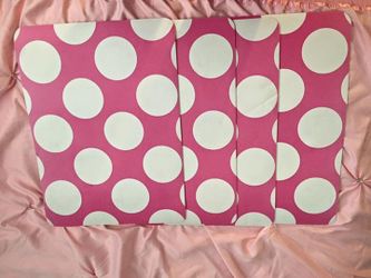 Polka dots pink place mats from Pottery Barn kids
