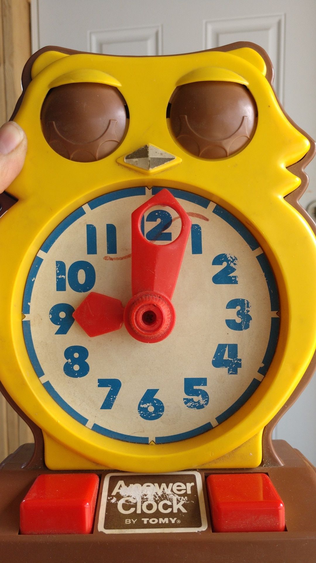 Vintage Tommy answer clock