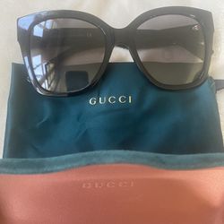 GUCCI Black Sunglasses NEW!! 