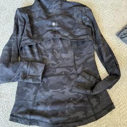 Lululemon women’s Jacket 