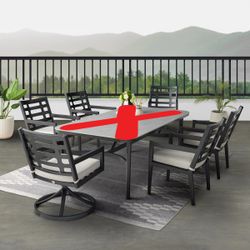Formia 2 swivel, 4 regular Dining Set ( No Table)
ADO #:CST-10653
Brand New - Some scratches .Price is Firm.