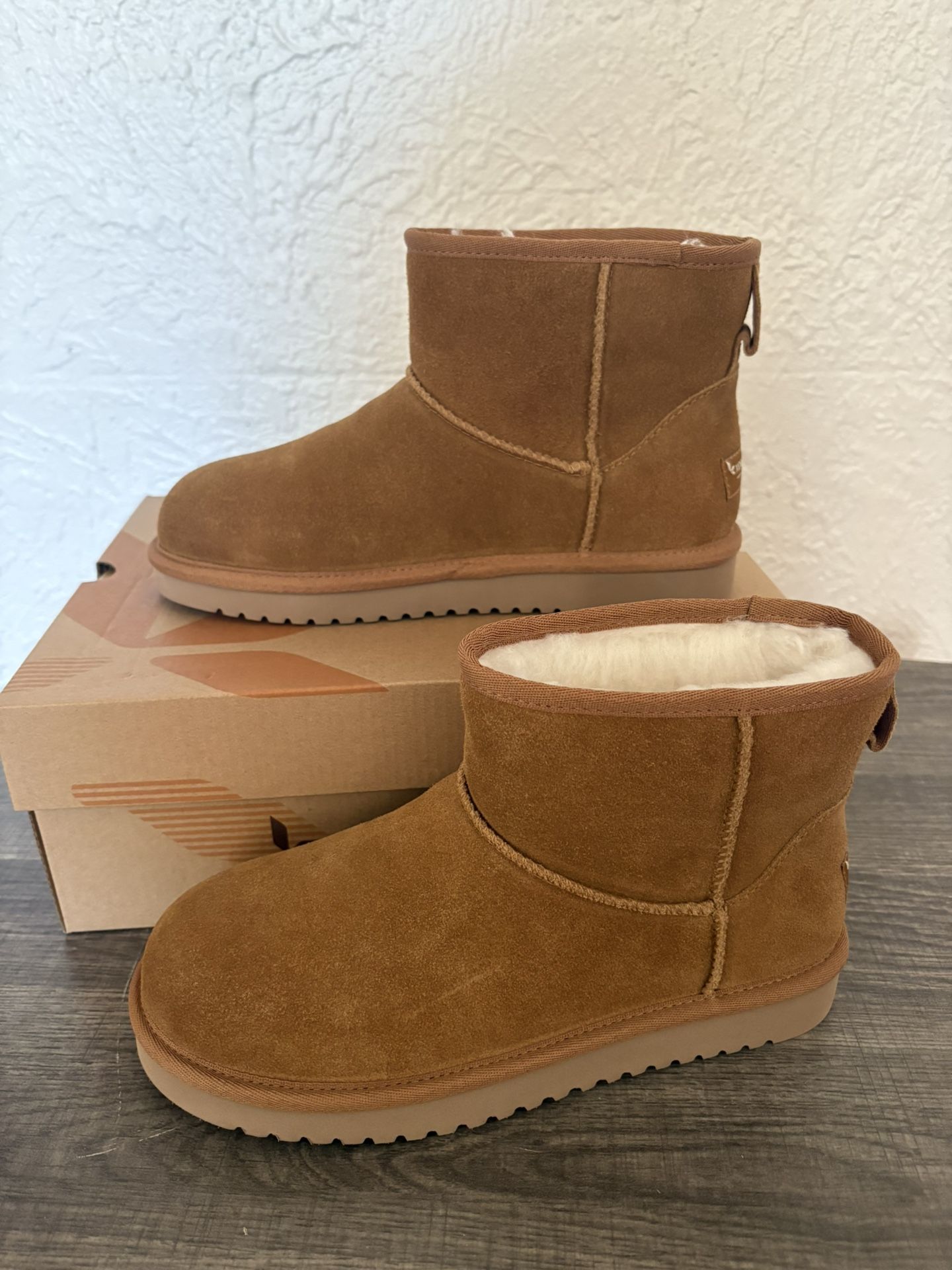 Koolaburra by UGG Koola Mini II Chestnut Suede Boots, Womens 5
