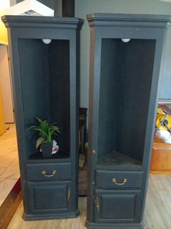 Corner China cabinets