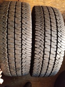 (2) MICHELIN LTX A/T2 L275/70/18 80% GOOD