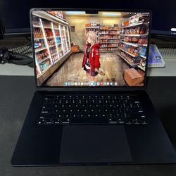 MacBook Air 15” M2 | 16GB RAM | 1TB SSD | Midnight | Like New