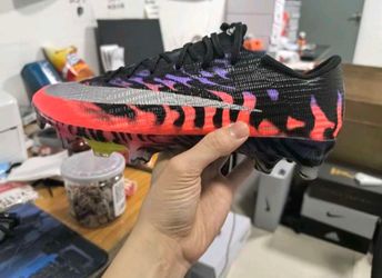 Soccer cleats