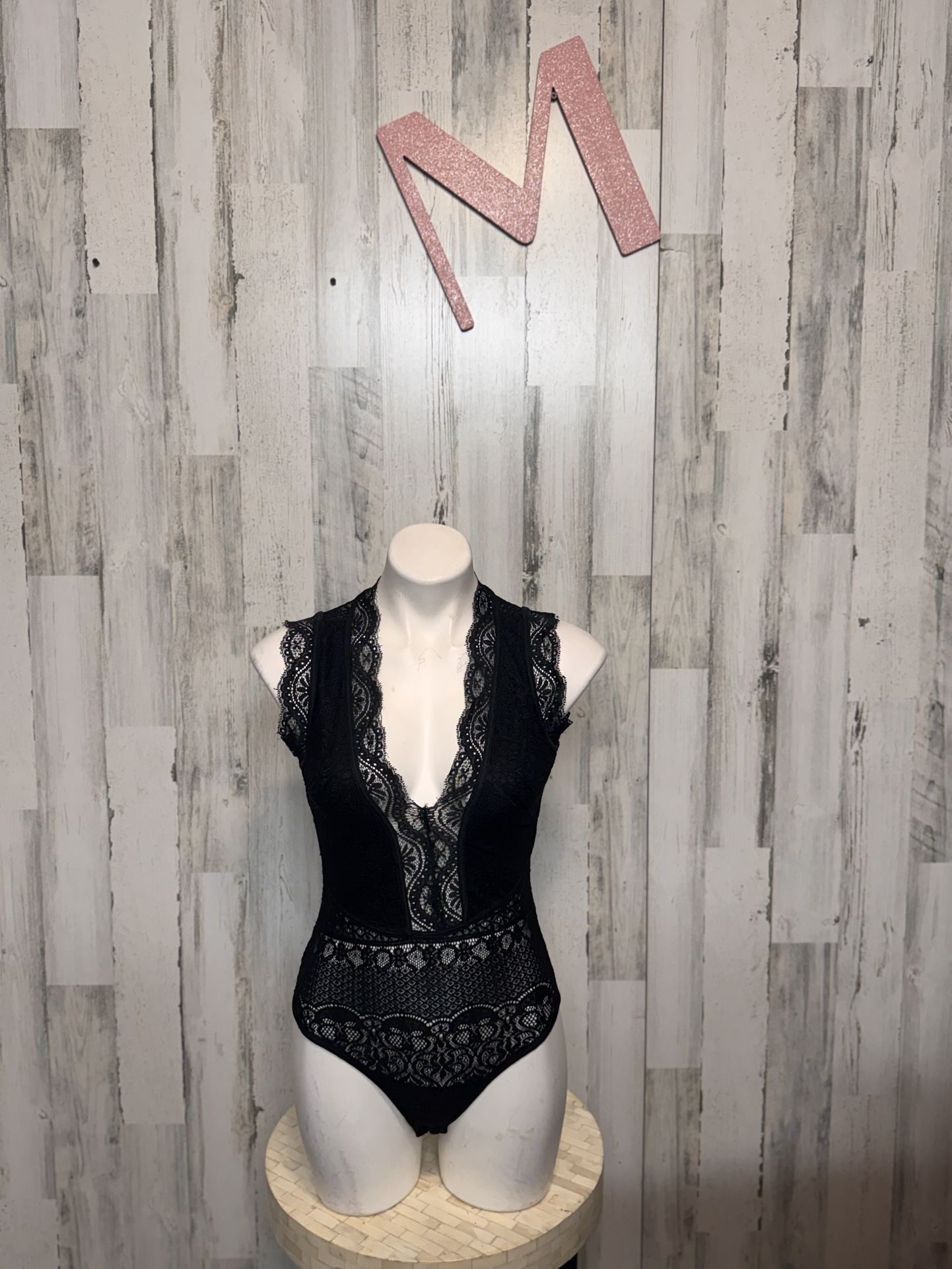 Papaya Black Lace Plunge Bodysuit Women’s Size M Sexy Sheer Sleeveless One Piece