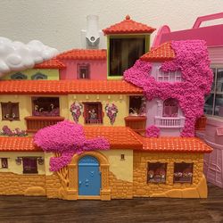 Encanto Doll House