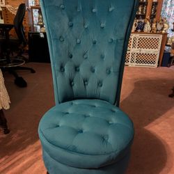  High Back Tufted Chair