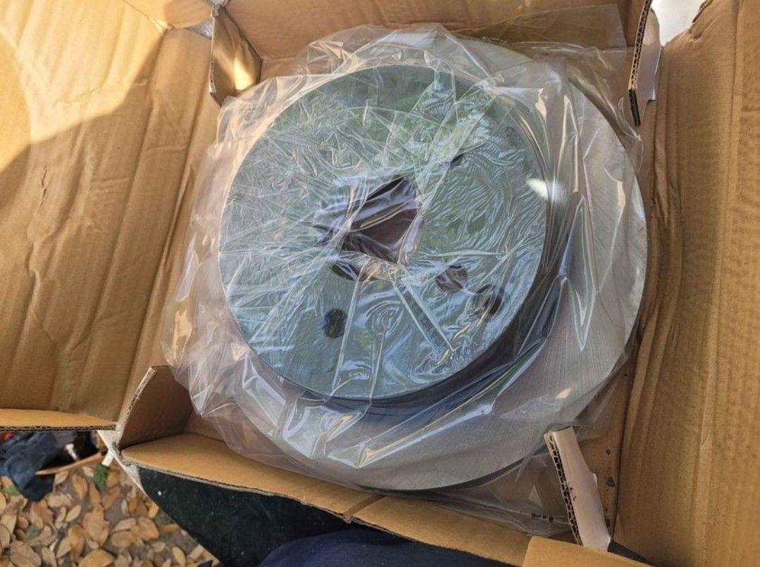 2010 GMC TERRAIN Rear Rotors. New