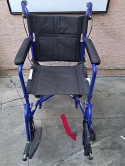Folding Transport Wheelchair with Footrests