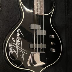 KISS GENE SIMMONS AUTOGRAPHED PUNISHER BASS