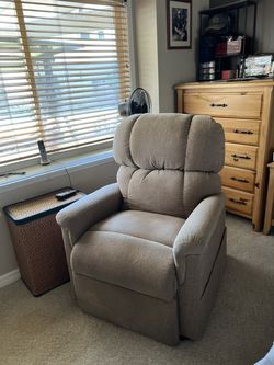 Golden Technologies Tan PR535 MaxiComfort Power Lift Recliner