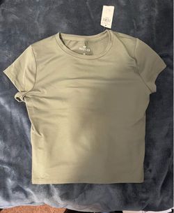 Women’s Hollister Top