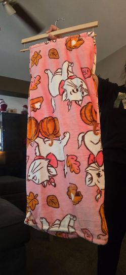 Pink Fleece Throw Blanket with Cat Print