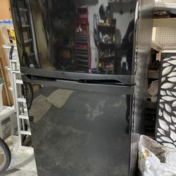 Refrigerator for sale