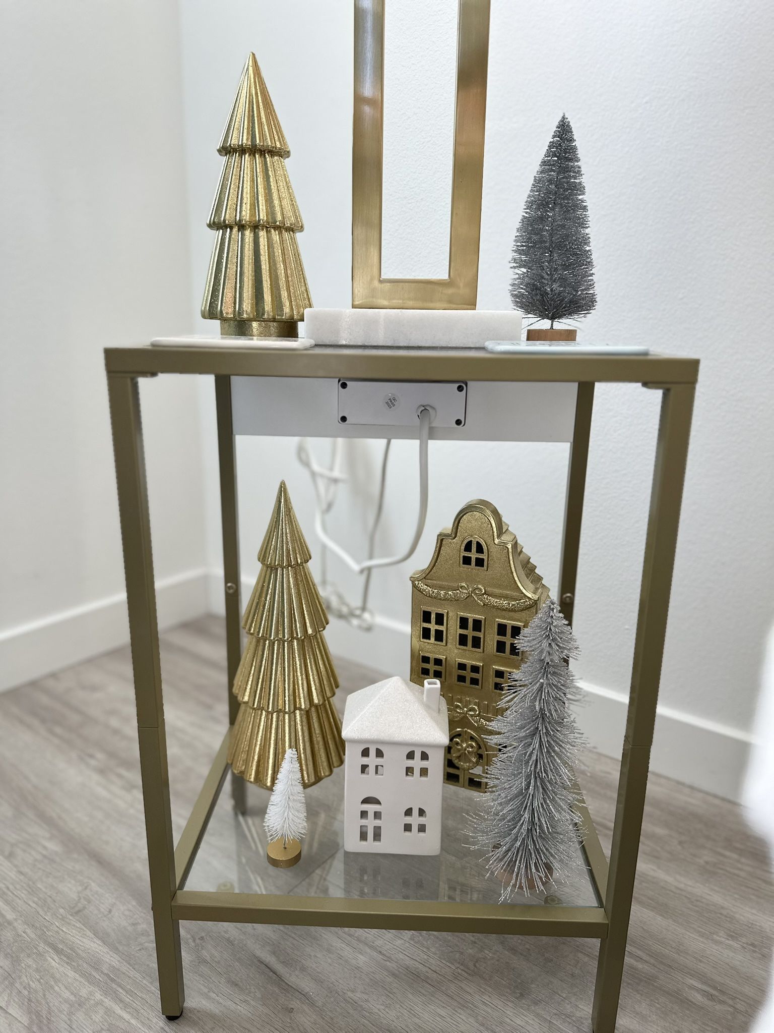 End/Side Tables (2)