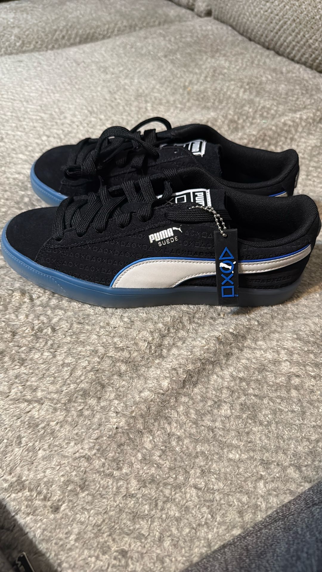 Puma Suedes Size 5 1/2 PlayStation XS