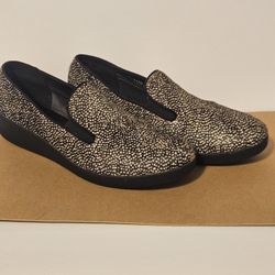 The FitFlop Black Mix Calf Hair Slip On Sz 7½ Loafers Wedge Flats