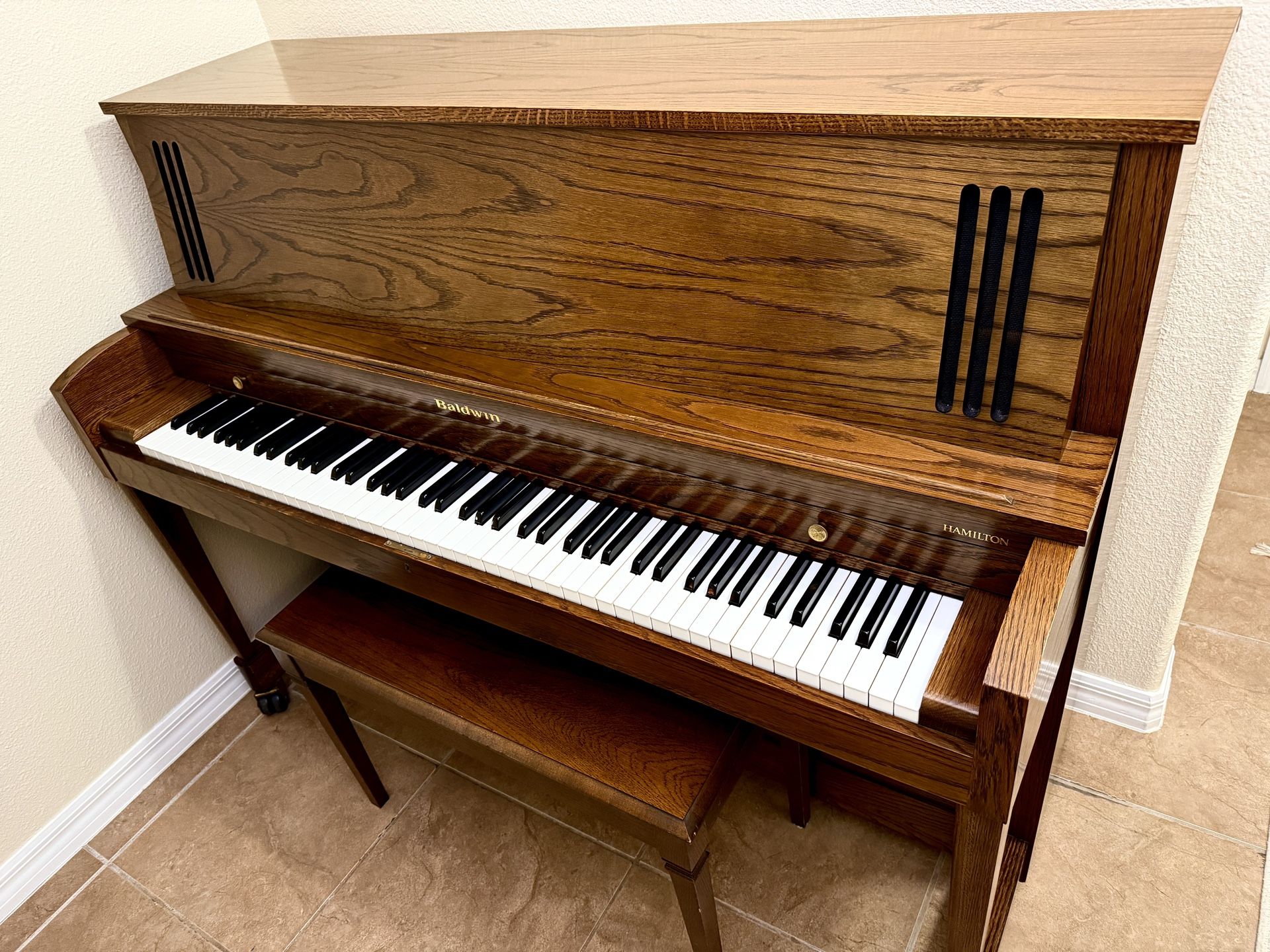 Like New Baldwin Hamilton Piano