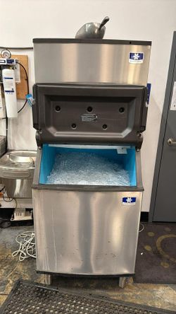 Commercial Ice Maker